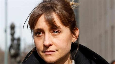 Allison Mack sentenciada a 3 años de prisión por